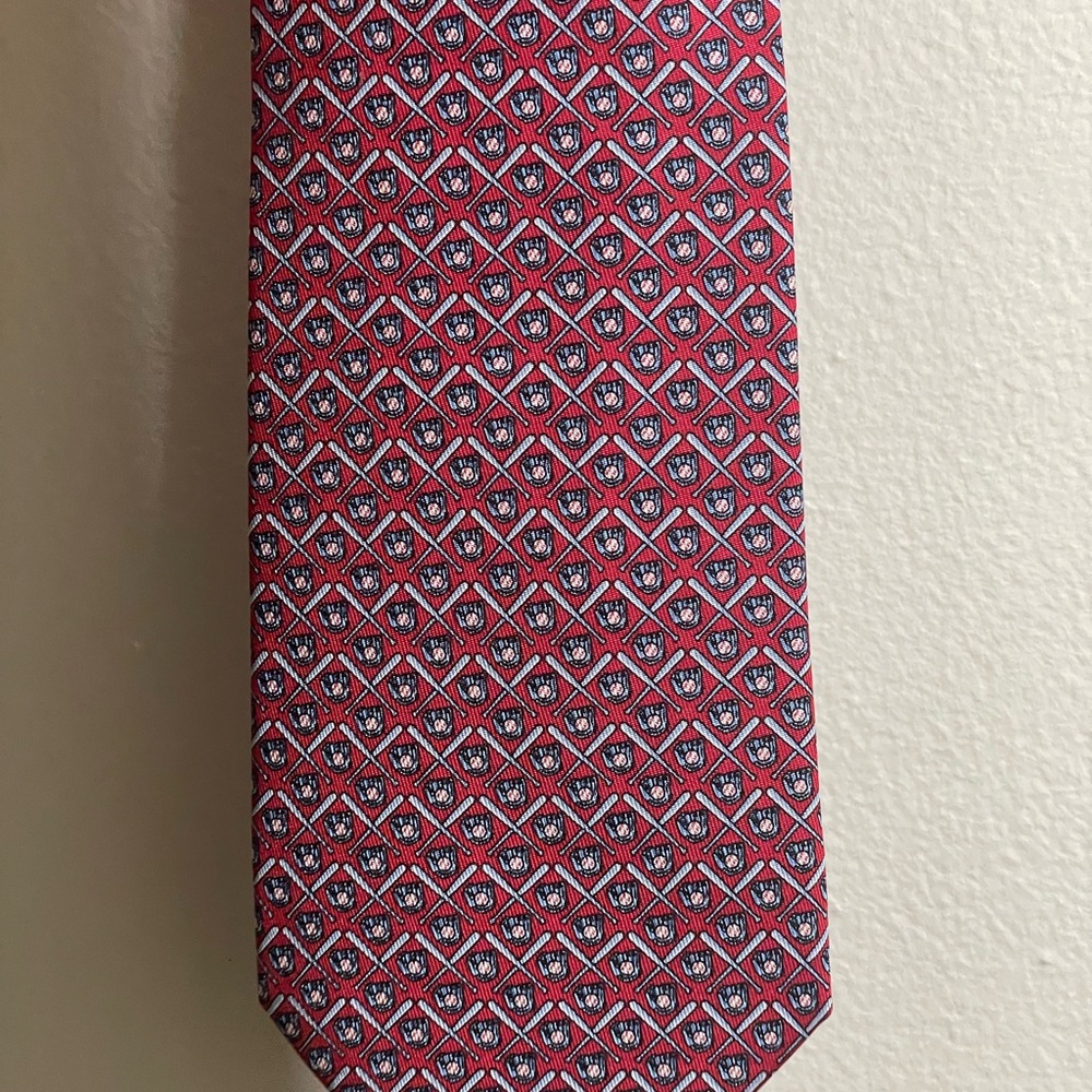 Vineyard Vines baseball pattern tie